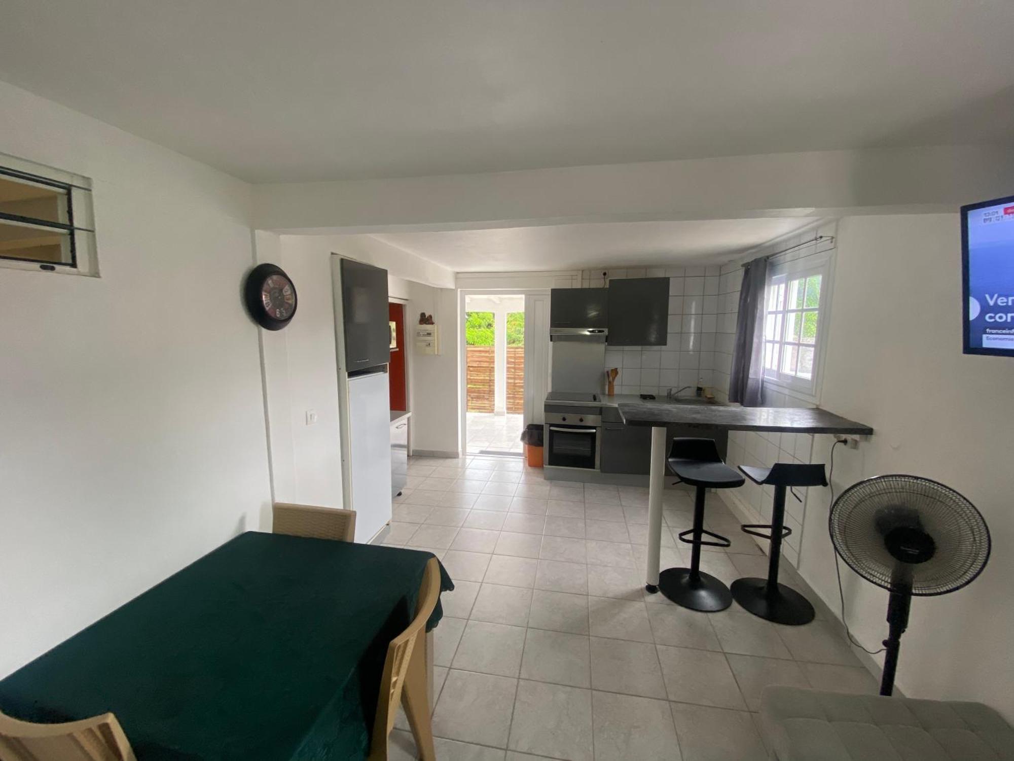 Logement De 40M2 Avec Terrasse, Moderne Et Equipe Petit-Canal Exterior photo